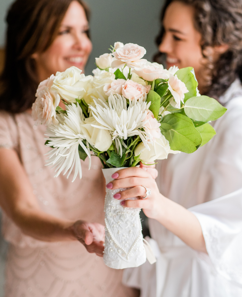 Wedding Bouquet Holder Bridal Floral Flower Handle White Lace Edge